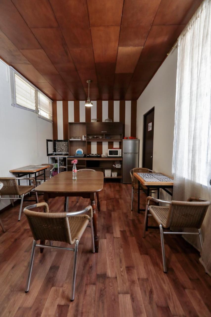 Hostal San Benito Сан-Сальвадор Экстерьер фото